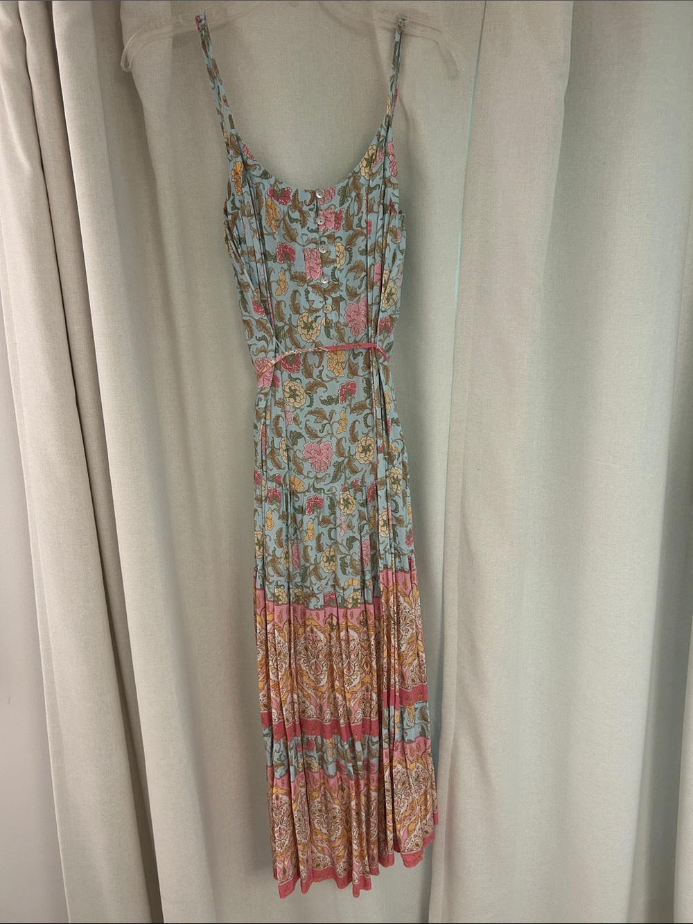 Floral Sleeveless Maxi Dress in Light Blue and Pink